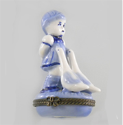 blue porcelain boy with ducks box